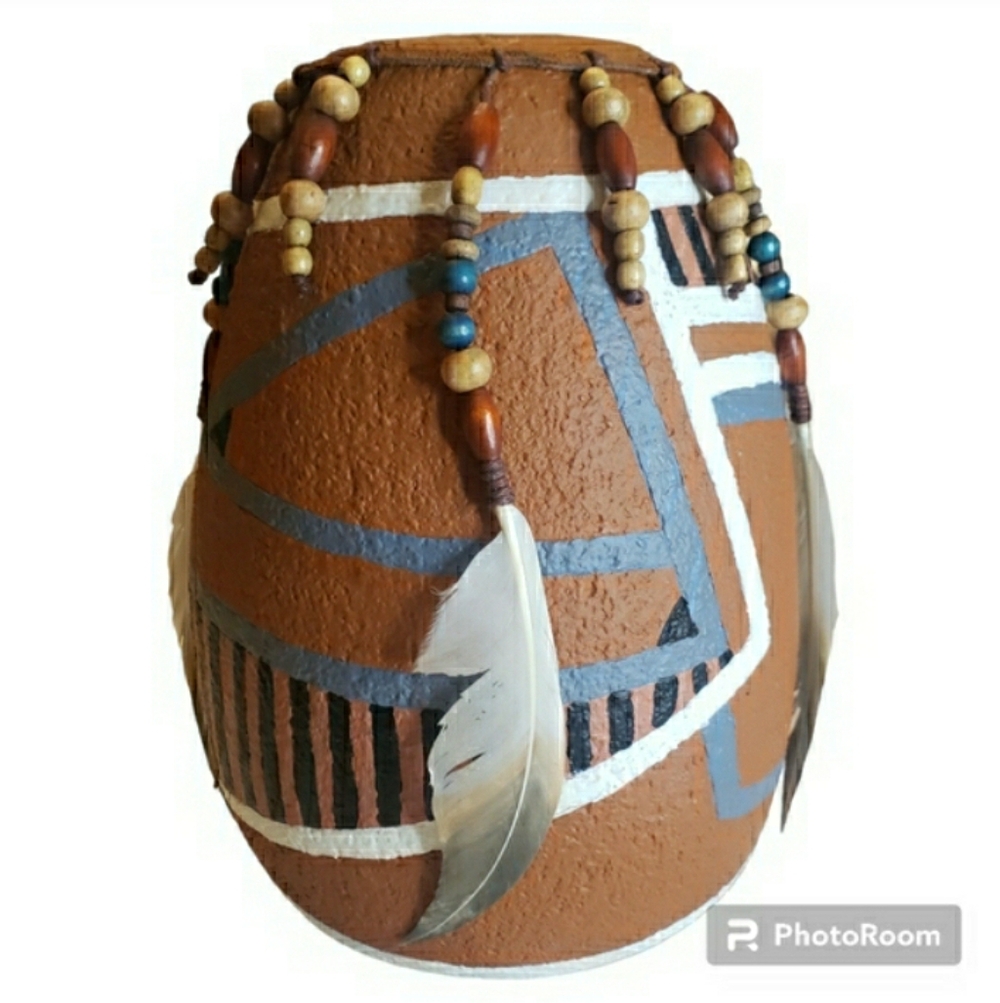 Eagle Spirit Native Indian Maiden Ashton Drake Decor VINTAGE π¦
Mint Condition - Picture 8 of 16